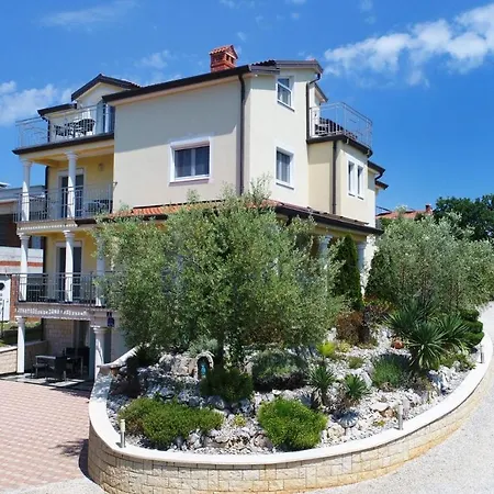 House Tomic For Max 22 Persons Maj Porec