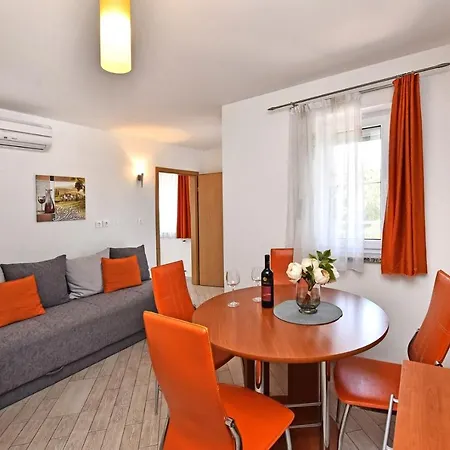 House Tomic For Max 22 Persons Maj Guest house 3*