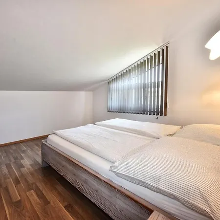 House Tomic For Max 22 Persons Maj
