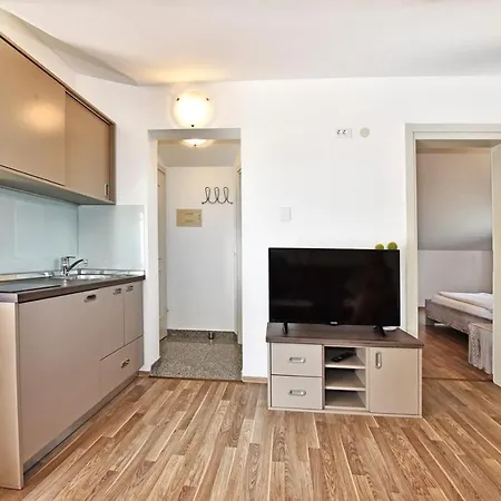 House Tomic For Max 22 Persons Maj 3*