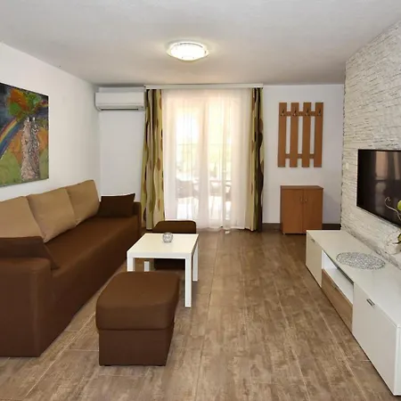 House Tomic For Max 22 Persons Maj Guest house Porec