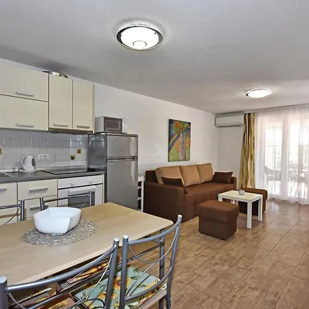 House Tomic For Max 22 Persons Maj Penzion 3*