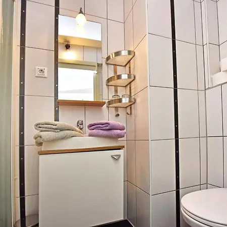 House Tomic For Max 22 Persons Maj 3* Poreč